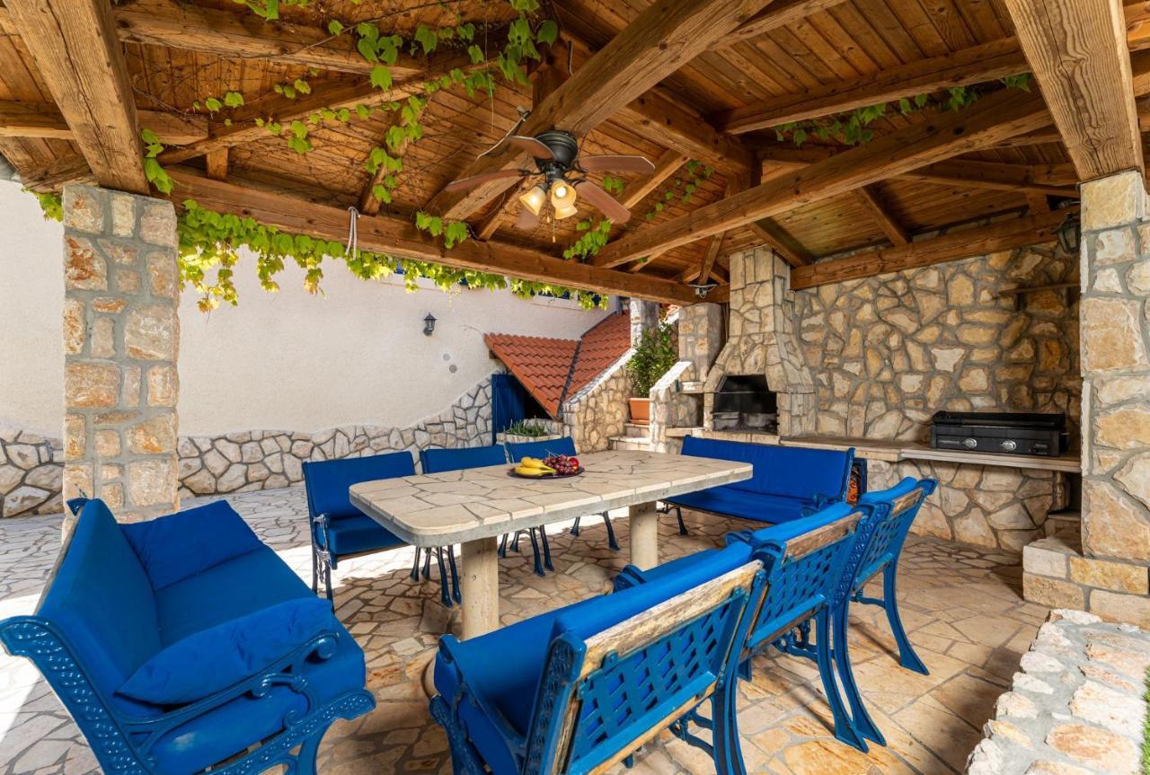Villa O'Lucky Polje  エクステリア 写真